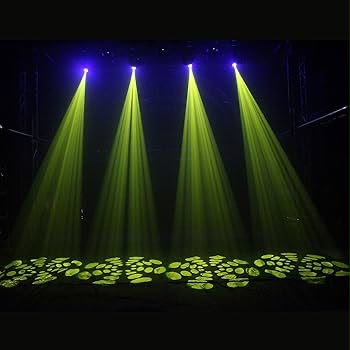 Iluminação de palco com canhões coloridos